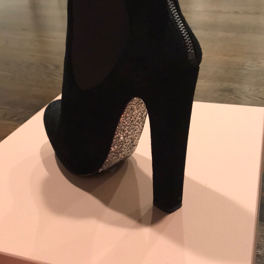 100% Authentic Miu Miu Black Suede Size 38 Boot. - image 4